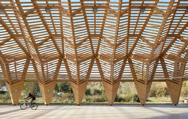 Construction d'une halle et aménagement du parc touristique et de loisirs des fenottes - Espace marie et mathias